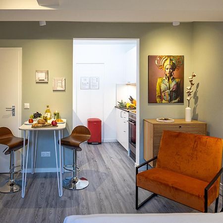 Have-A-Nice-Stay - Souterrain, Kino An Der Natur, U-Bahn Nach Hamburg 400M - Baecker & Restaurants 500M - Lidl 800M - Zentrum 1,5Km Ahrensburg Extérieur photo